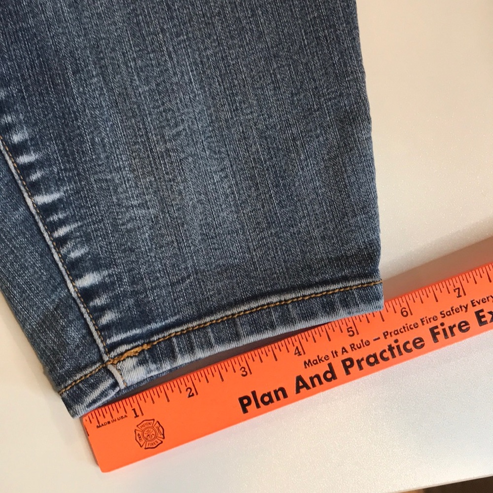 Torrid 5 R denim Lean Jean - Picture 10 of 16